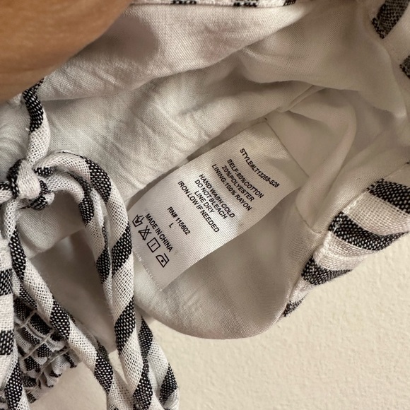 LUSH Striped Lace-Up Crop Top - Picture 4 of 7